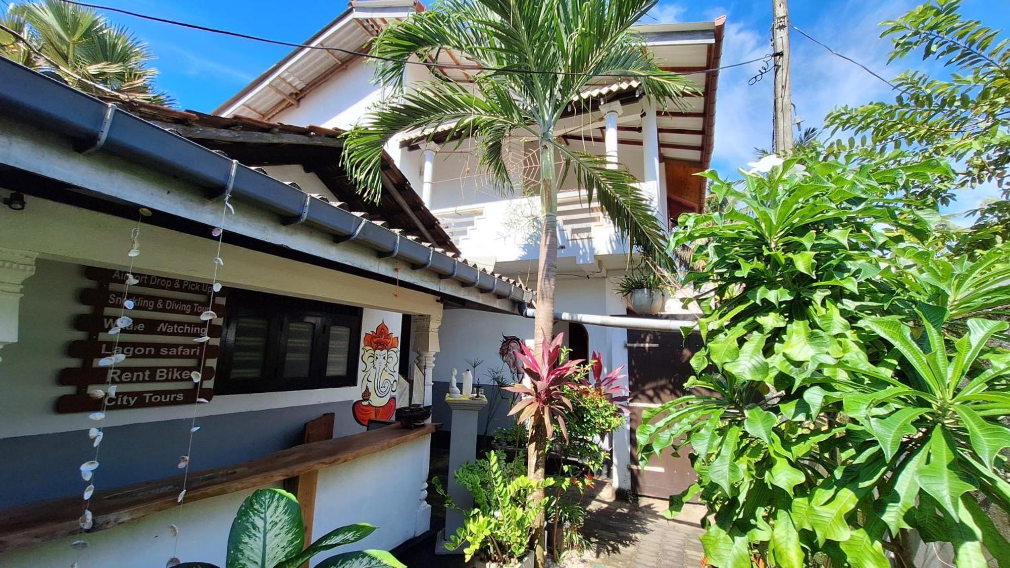 Bandulas Beach House Hikkaduwa Exterior photo