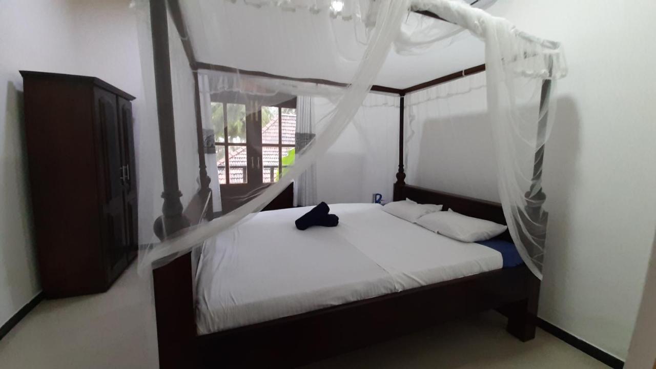 Bandulas Beach House Hikkaduwa Exterior photo